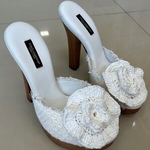 Dolce & Gabbana Raffia Crochet Mules